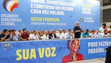 Photo of João Azevêdo entrega equipamentos, fala com a população no ODE em Guarabira