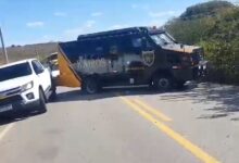 Photo of Criminosos tentam assaltar carro-forte e incendeiam veículo na divisa entre a Paraíba e Pernambuco