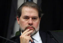 Photo of Dias Toffoli anula provas e diz que prisão de Lula foi ‘armação’ e ‘erro histórico’