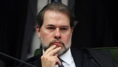 Photo of Dias Toffoli anula provas e diz que prisão de Lula foi ‘armação’ e ‘erro histórico’