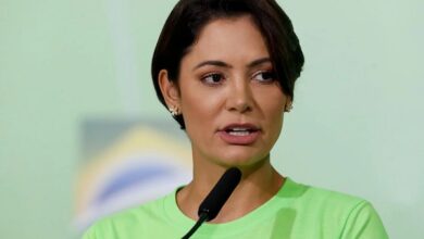 Photo of Michelle diz que Rosa Weber deixou ‘legado de morte’ por votar a favor do aborto