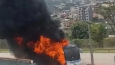 Photo of Ônibus que levava atletas sub-14 do Vasco pega fogo