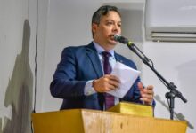 Photo of Em Sousa: Júnior Araújo anuncia emenda de 330 mil para aquisição de veículos e mobiliários para Casa de Saúde