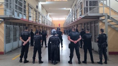 Photo of Operação em presídios apreende mais de 1.100 celulares em celas de todo o país