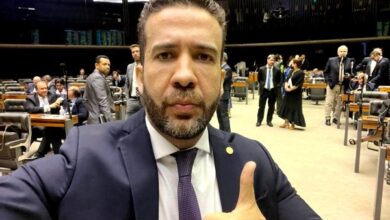 Photo of Luiz Fux autoriza a quebra de sigilos bancário e fiscal de Janones e assessores