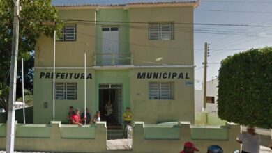 Photo of Prefeitura de Bonito de Santa Fé alega crise e exonera todos os servidores contratados e comissionados