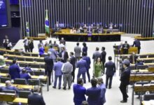 Photo of Parlamentares batem recorde de ‘emendas Pix’ em ano de eleições