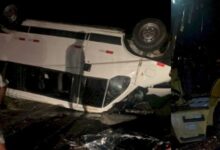 Photo of Acidente com van de estudantes e trator deixa mortos e feridos entre Paulista e São Bento