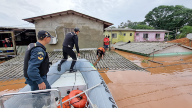 Photo of Sobe para 83 número de mortos no RS; FAB usa drones para achar desaparecidos