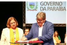 Photo of João Azevêdo sanciona lei que reestrutura PCCR dos profissionais de educação da Paraíba