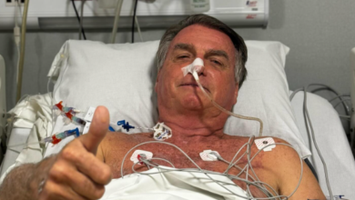 Photo of Internado em Natal, Bolsonaro diz que “em breve estará de volta”