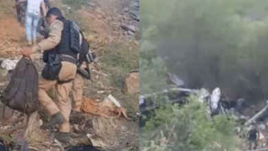 Photo of Caminhão carregado de maconha tomba em rodovia de Santana de Mangueira