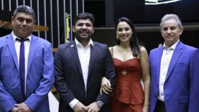 Photo of Prefeito de Itaporanga Azif Lemos e o presidente da câmara vereador Dean Caetano participam da Marcha dos prefeitos em Brasília