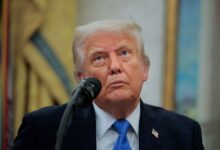 Photo of Trump diz que “é difícil pedir que Israel pare” de atacar o Irã