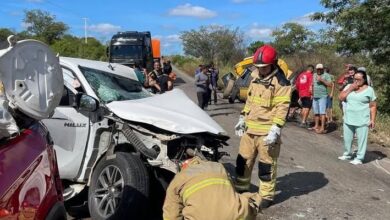 Photo of Acidente entre caminhonete e caminhão pipa deixa dois feridos em rodovia no Sertão da Paraíba