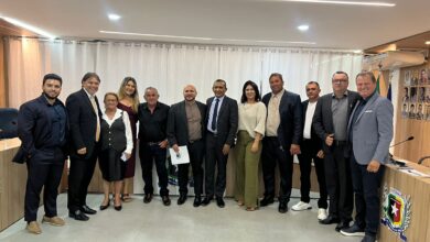 Photo of Gerente da 7ª GRE do Vale do Piancó, Jayro Ricardo recebe homenagem com votos de Aplausos na câmara de vereadores de Itaporanga