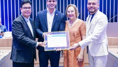 Photo of Vice-governador Lucas Ribeiro recebe título de cidadão guarabirense e participa da abertura do São João de Santa Rita