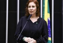 Photo of PGR pede prisão preventiva e inclusão de Carla Zambelli em lista da Interpol após deputada deixar o país