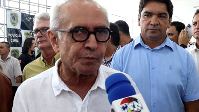 Photo of “Cada um cuida do que usa”: Cícero Lucena rebate críticas de Eduardo Carneiro após demissões de aliados do Solidariedade