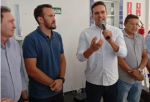 Photo of Lucas Ribeiro cumpre agenda no Vale do Piancó e entrega ao lado do prefeito Vicente Neto de Serra Grande  uma nova  creche