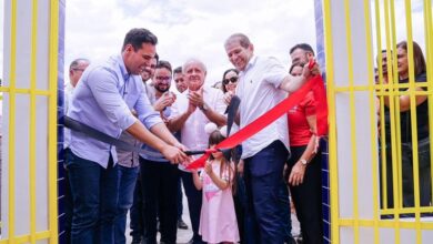 Photo of Lucas Ribeiro inaugura creche e escola no Vale do Piancó e reforça parcerias pela educação