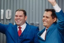 Photo of Justiça cassa mandatos do prefeito e vice de Alagoinha por abuso de poder com distribuição de cestas básicas e benefícios sociais