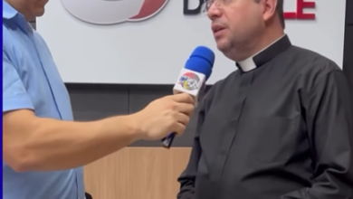 Photo of Padre Fabrício diz que não descarta política, mas deixa decisão “nas mãos de Deus”