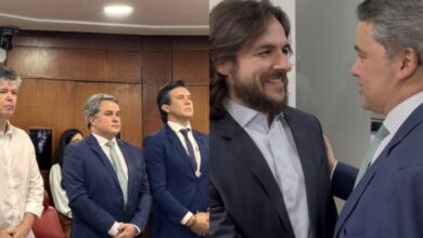 Photo of Efraim é homenageado na CMJP com Pedro e Ruy na plateia em meio à disputa com Cícero