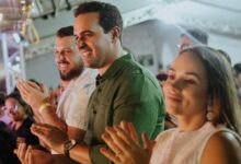 Photo of Lucas Ribeiro prestigia Paixão de Cristo de Cabedelo e destaca força do espetáculo