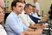Photo of Governador Lucas Ribeiro e ministro Waldez Góes sobrevoam área afetada pelas chuvas e alinham ações com prefeitos