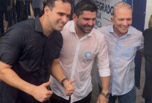 Photo of Chegada das águas: governador Lucas Ribeiro e prefeito Azif comemoram entrega da nova adutora para Itaporanga com banho simbólico