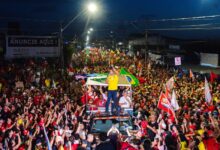 Photo of Lucas reforça apoio a Lula em grande caminhada que reúne multidão em Mangabeira