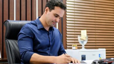 Photo of Lucas Ribeiro assina contratos de R$ 500 milhões destinados à agricultura familiar na Paraíba